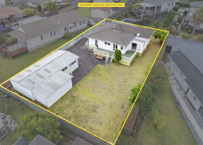  at 76 Taylor Road, Mangere Bridge, Auckland
