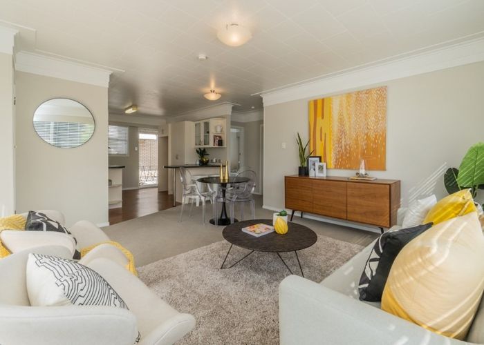  at 6/6 Roskill Way, Three Kings, Auckland