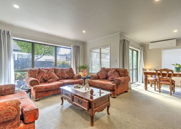  at 61 Vardon Road, Saint Andrews, Hamilton, Waikato