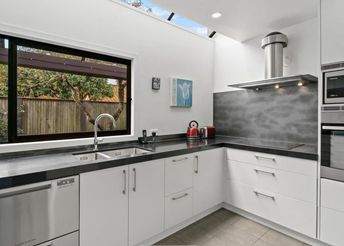  at 2/31 Paunui Street, Saint Heliers, Auckland City, Auckland