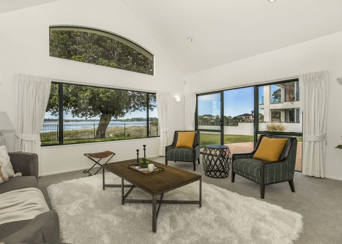  at 82 Glenross Drive, Wattle Downs, Auckland