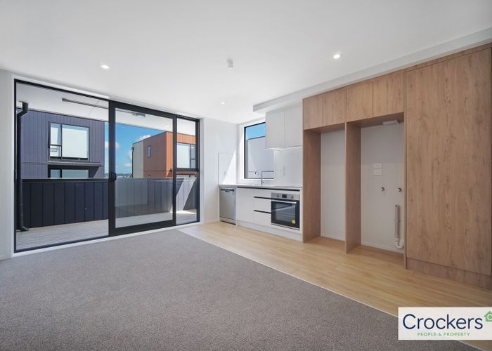  at 5 Treasure Lane, Te Atatu South, Waitakere City, Auckland