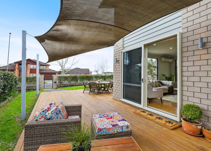  at 2 Murray Becroft Avenue, Henderson, Waitakere City, Auckland