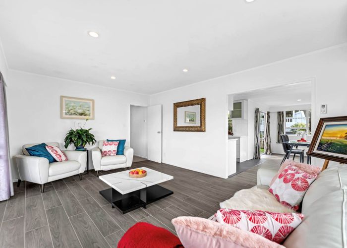  at 4 Bacot Place, Howick, Manukau City, Auckland