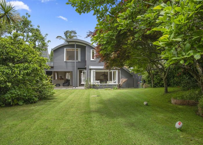  at 6 Eastbourne Road, Remuera, Auckland