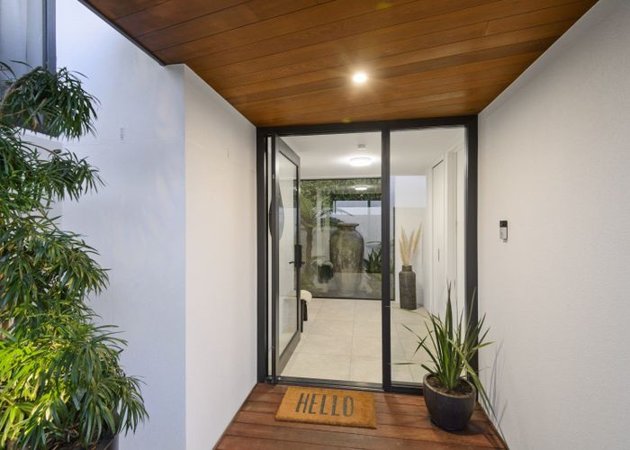  at 6 Rock Hill Drive, Kennedys Bush, Christchurch