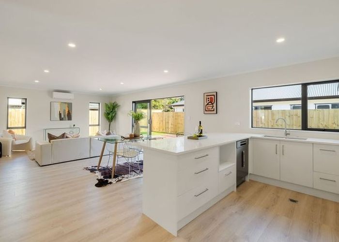  at 18 Mount View Rd, Melville, Hamilton, Waikato