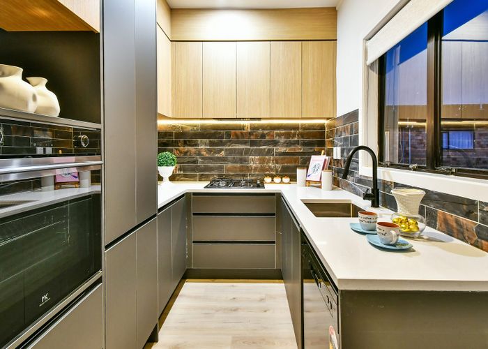  at 5 Gordon Road, Papatoetoe, Manukau City, Auckland