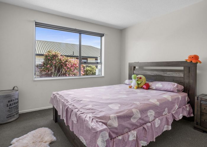  at 1/125 Prestons Road, Redwood, Christchurch