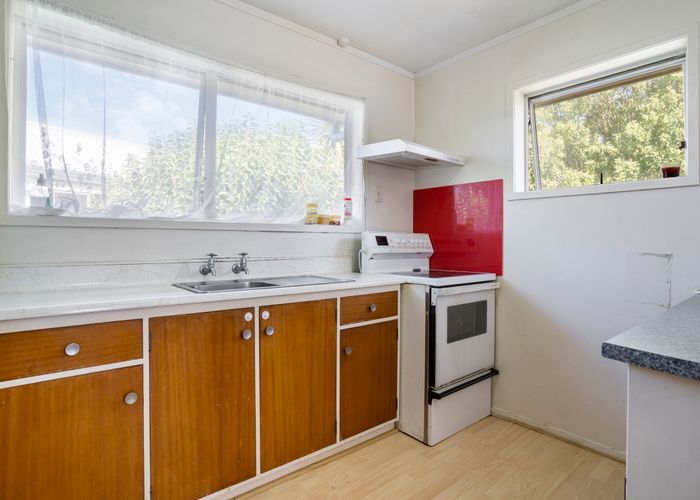  at 2/1B Claude Brookes Drive, Henderson, Waitakere