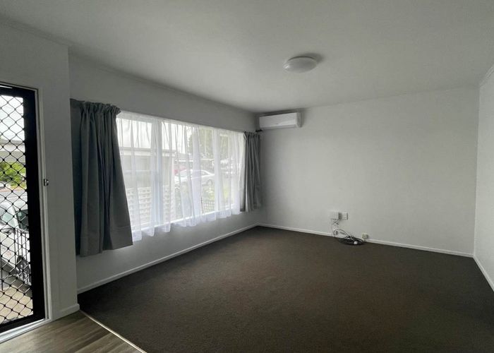  at 2/22 Coronation Road, Hillcrest, North Shore City, Auckland