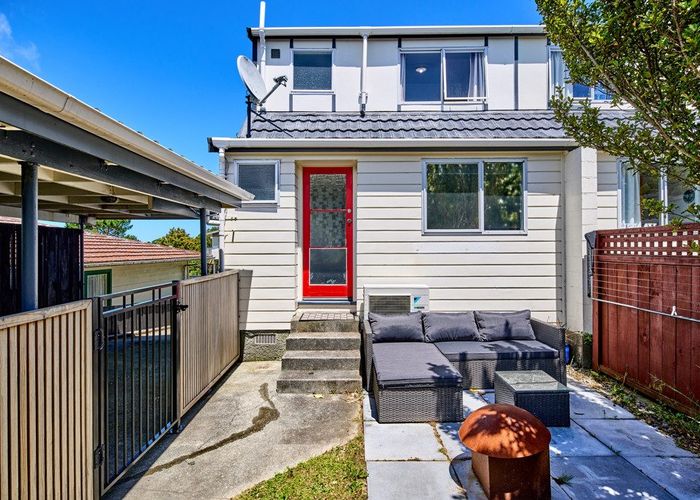  at 26b Viewmont Drive, Harbour View, Lower Hutt, Wellington