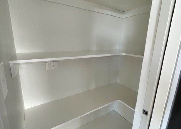  at 1/2 Moor Avenue, Te Atatu Peninsula, Waitakere City, Auckland