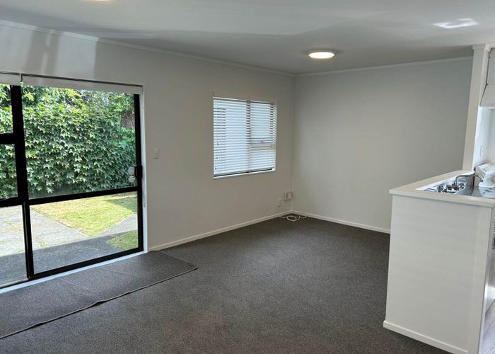  at 2/22 Great South Road, Papakura, Papakura, Auckland