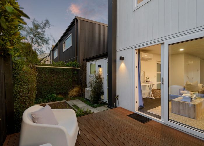  at 1/6 Feilding St, Addington, Christchurch City, Canterbury