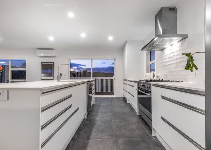  at 11 Botany Lane, Whitby, Porirua, Wellington