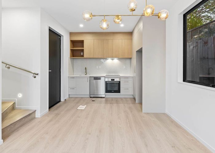  at 29D Mirrabooka Avenue, Botany Downs, Manukau City, Auckland