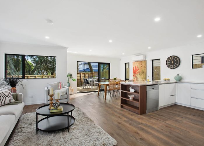  at 12 Kurnell Drive, Botany Downs, Manukau City, Auckland
