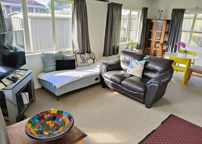  at 8A Daytona, Henderson, Waitakere City, Auckland