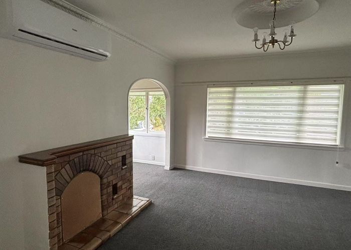  at 10 Seaview Road, Milford, Auckland