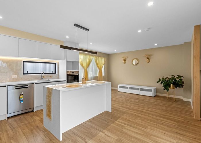  at 126 Kervil Avenue, Te Atatu Peninsula, Waitakere City, Auckland