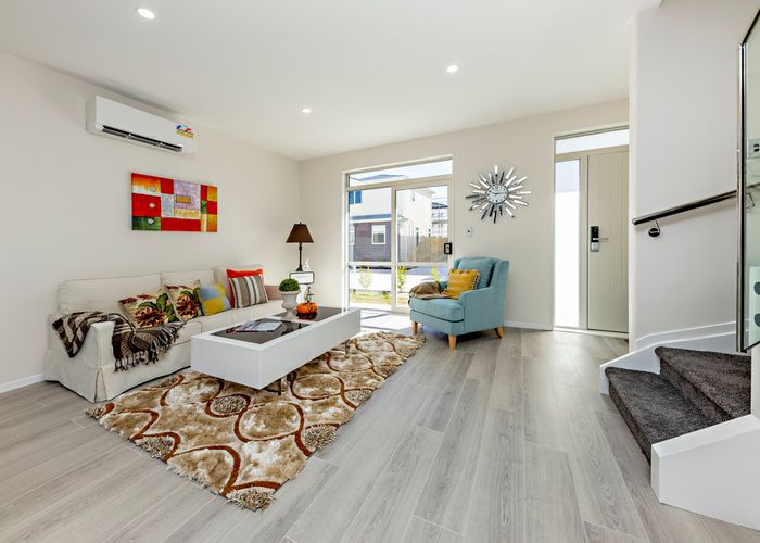  at 6 Anahere Lane, Hillsborough, Auckland