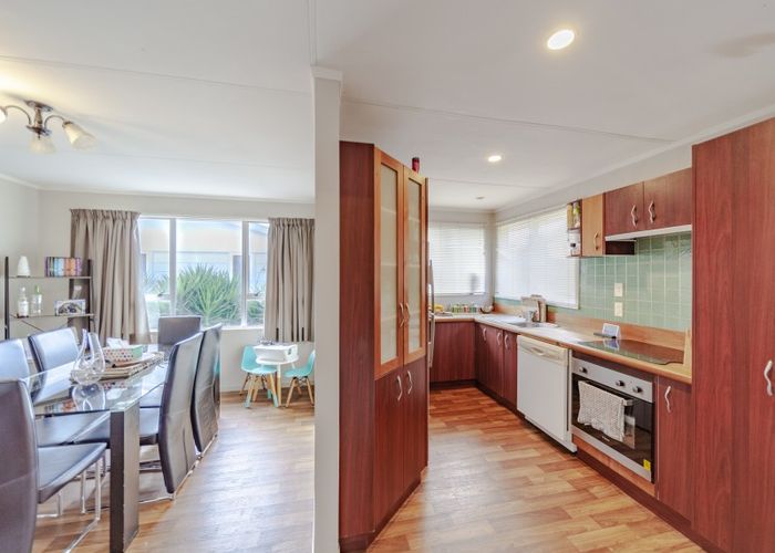  at 5 Robinson Crescent, Tamatea, Napier