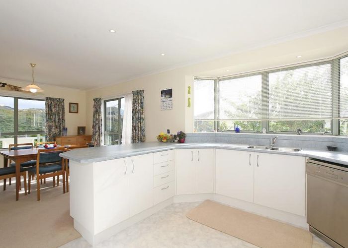  at 112 Major Drive, Kelson, Lower Hutt
