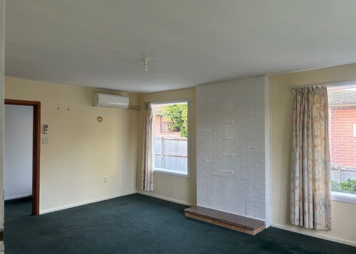  at 8 Lochee Road, Upper Riccarton, Christchurch City, Canterbury