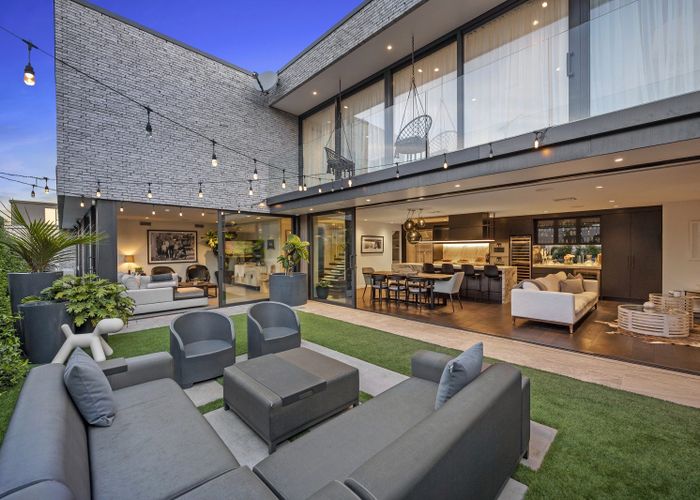  at 222 Hurstmere Road, Takapuna, Auckland