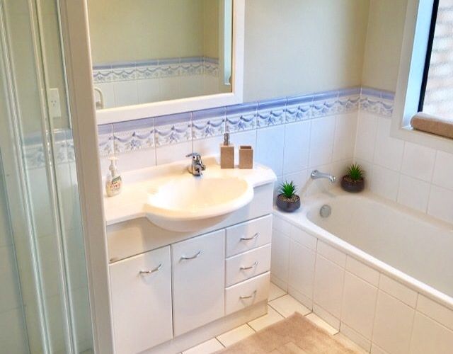  at 8 Redcastle Drive, East Tamaki, Manukau City, Auckland