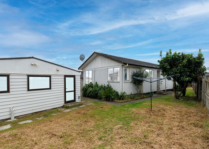  at 5 Tosca Place, Otara, Auckland