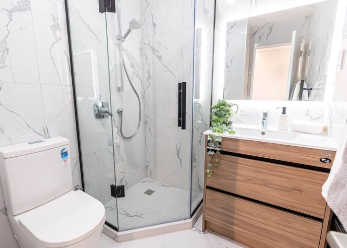  at 1/245 Campbell Road, Greenlane, Auckland