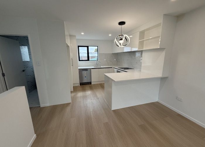  at 8/19 Camp Road, Mount Wellington, Auckland City, Auckland