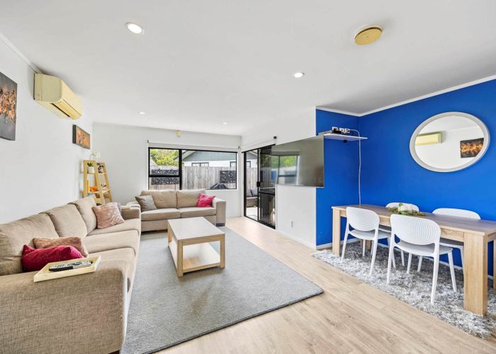  at 1/77 Santiago Crescent, Unsworth Heights, North Shore City, Auckland