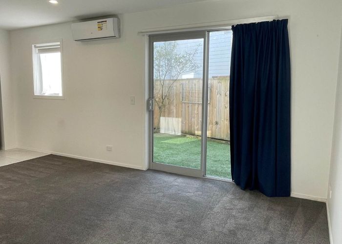  at 8/22 Denver Avenue, Sunnyvale, Waitakere City, Auckland