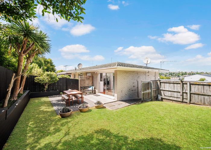  at 1/44 Thatcher Street, Mission Bay, Auckland