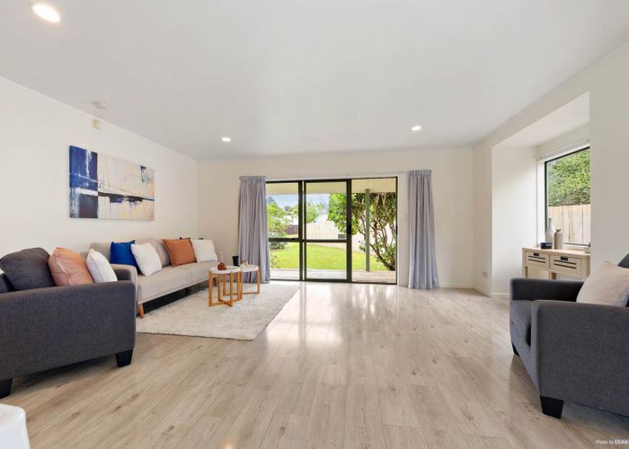  at 30 Loughanure Place, Massey, Waitakere City, Auckland