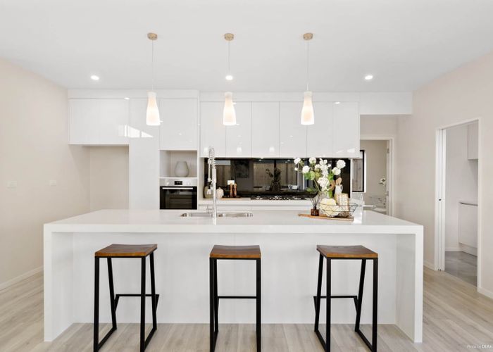  at 8 Cooladawson drive, Flat Bush, Auckland
