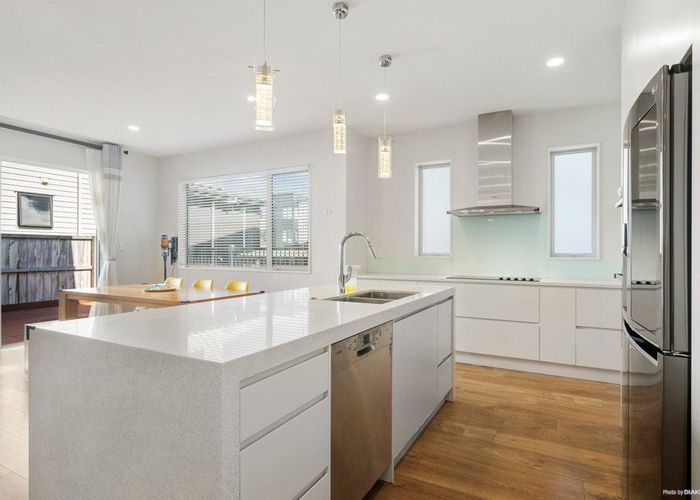  at 20 Pennant Street, Long Bay, North Shore City