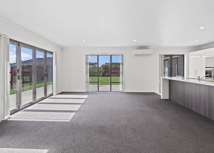  at 30 West Thompson Street, Leamington, Cambridge