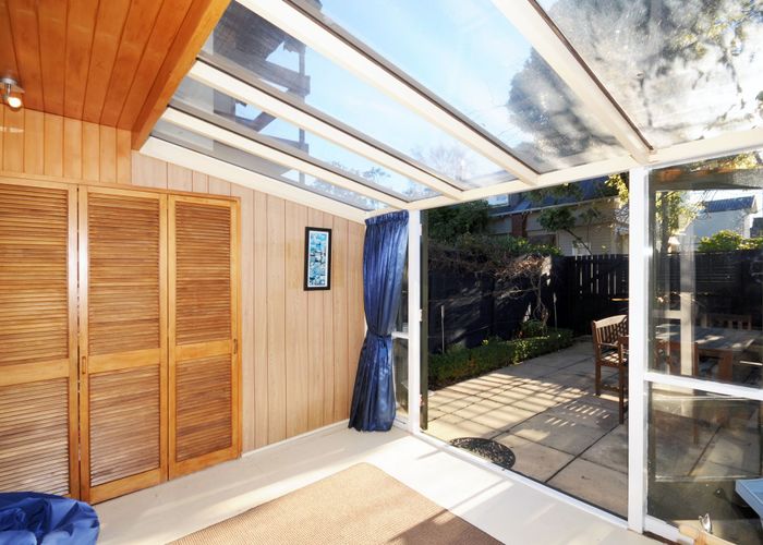  at 2/43 Fendalton Road, Fendalton, Christchurch