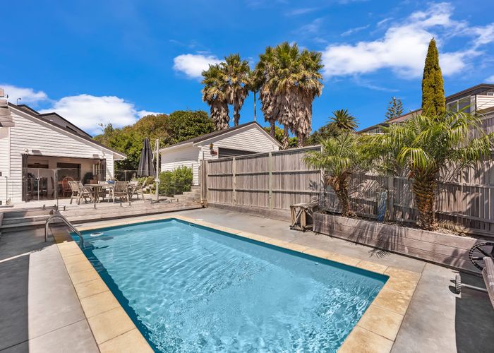  at 15 Danbury Drive, Torbay, Auckland