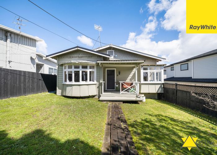  at 37 Willerton Avenue, New Lynn, Waitakere City, Auckland