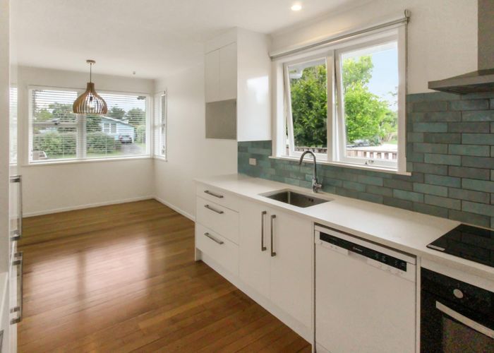  at 3 Clinton Avenue, Te Atatu Peninsula, Auckland