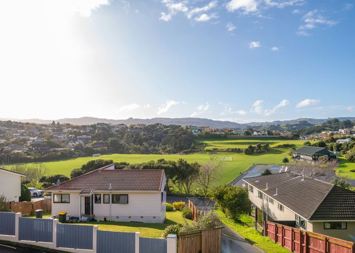  at 22 Albatross Close, Whitby, Porirua, Wellington