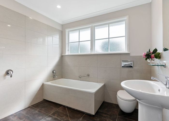  at 6 Adonis Place, Half Moon Bay, Manukau City, Auckland