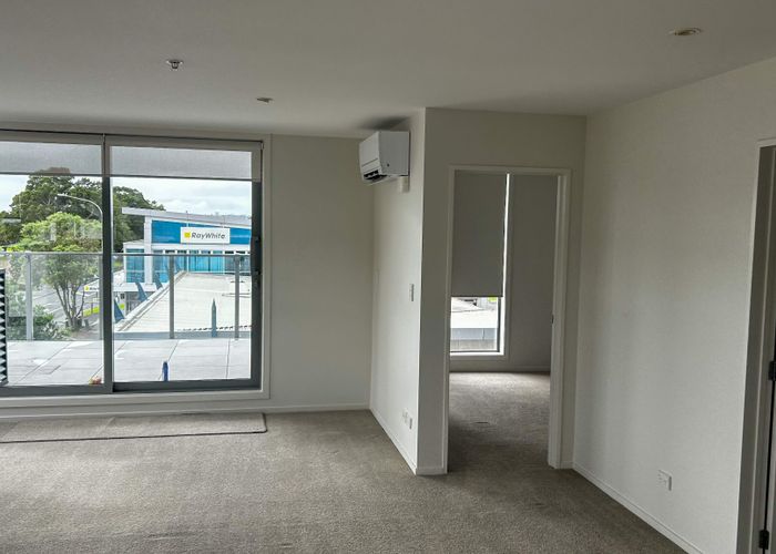  at 2D/84 Gunner Drive, Te Atatu Peninsula, Waitakere City, Auckland