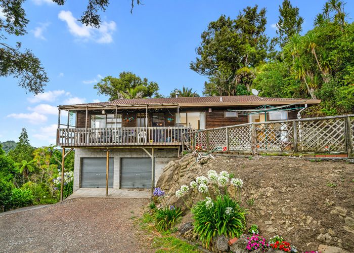  at 31B Bush Road, Waiatarua, Auckland