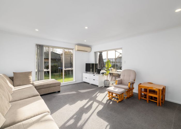  at 260E Breezes Road, Aranui, Christchurch City, Canterbury